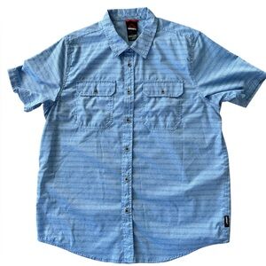 Gerry Men’s Blue Plaid Lightweight Short Sleeve Button Up Shirt Size Large NWOT